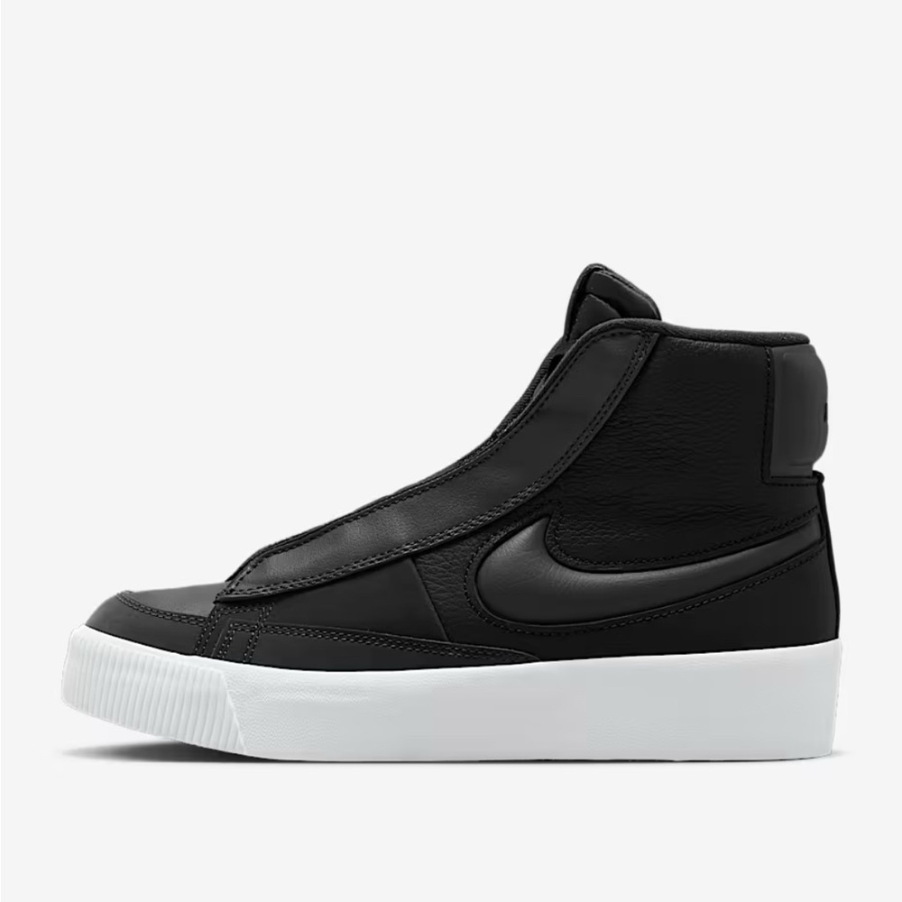 Nike Women's Black and White High-Top Sneakers